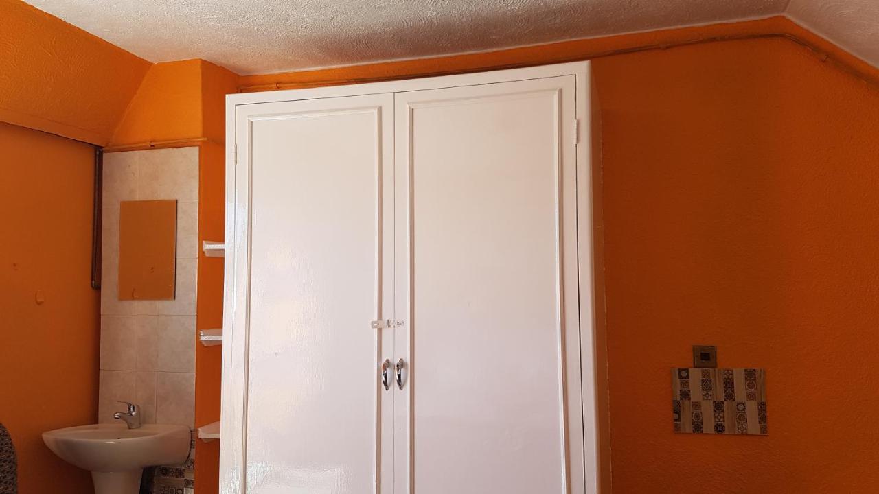 Lolo'S 1Bed Apt-Best Location-2Balconies Harare Ngoại thất bức ảnh
