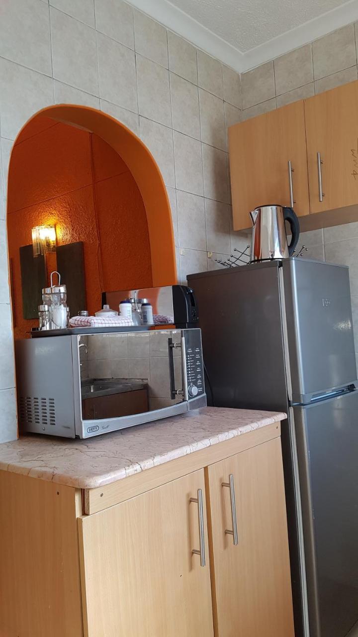 Lolo'S 1Bed Apt-Best Location-2Balconies Harare Ngoại thất bức ảnh
