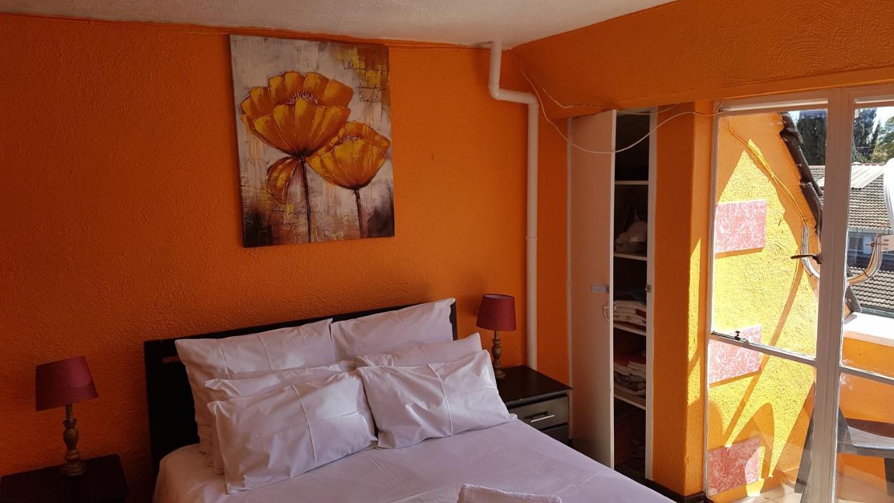 Lolo'S 1Bed Apt-Best Location-2Balconies Harare Ngoại thất bức ảnh