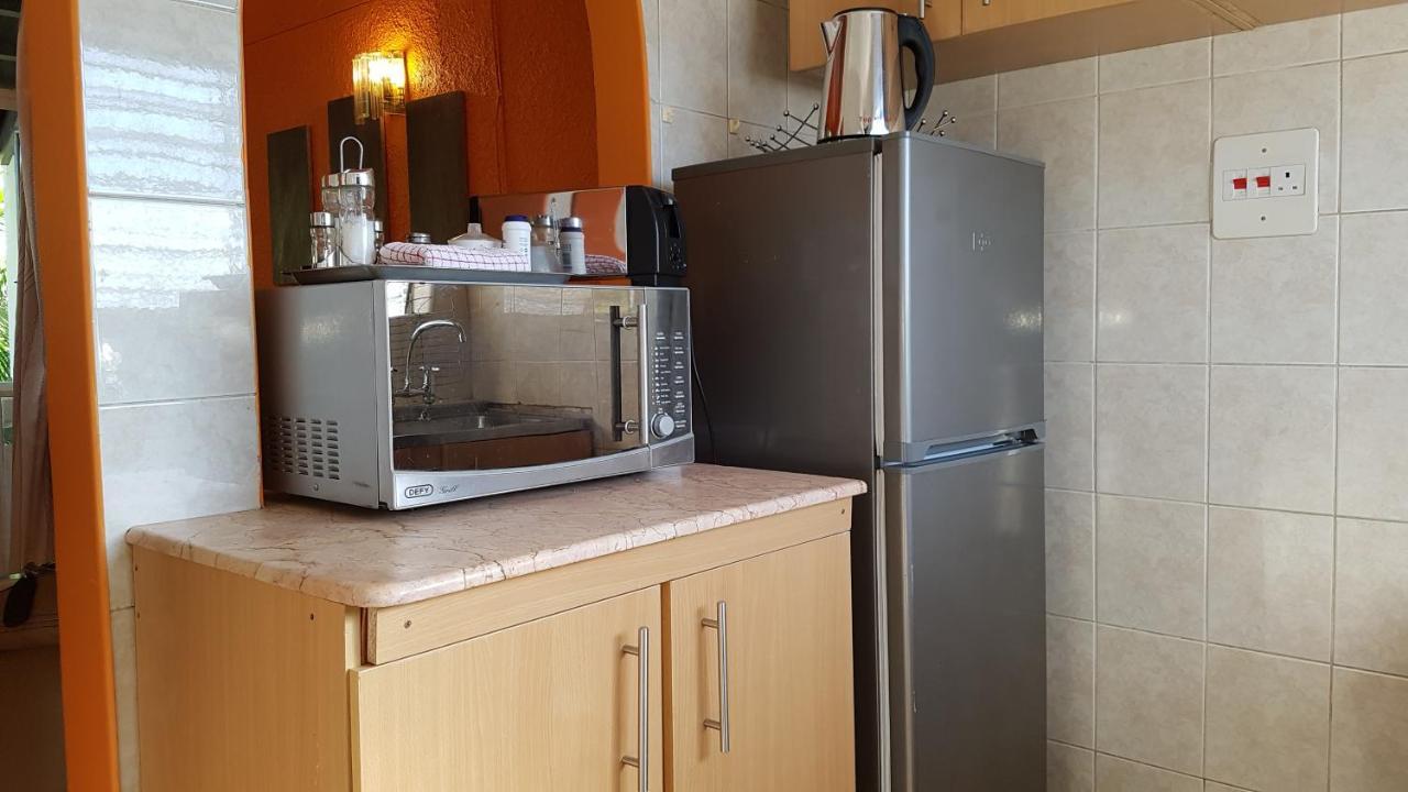 Lolo'S 1Bed Apt-Best Location-2Balconies Harare Ngoại thất bức ảnh