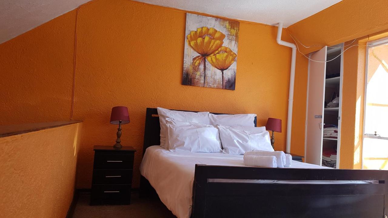Lolo'S 1Bed Apt-Best Location-2Balconies Harare Ngoại thất bức ảnh
